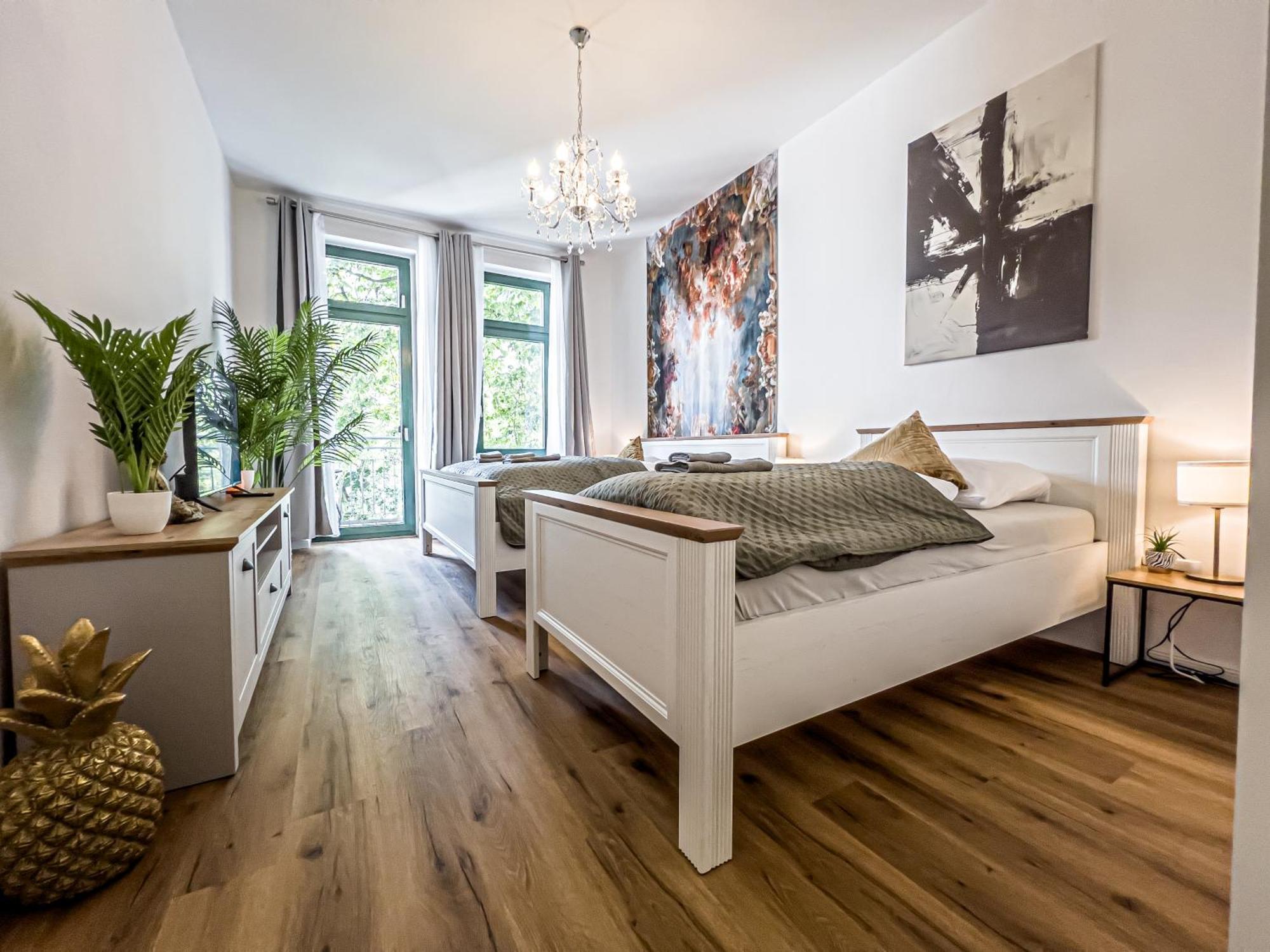 Grosse 3 Schlafzimmer Unterkunft Mit Kueche, Bad, Waschmaschine & Balkon Am Zoo Lipcse Kültér fotó